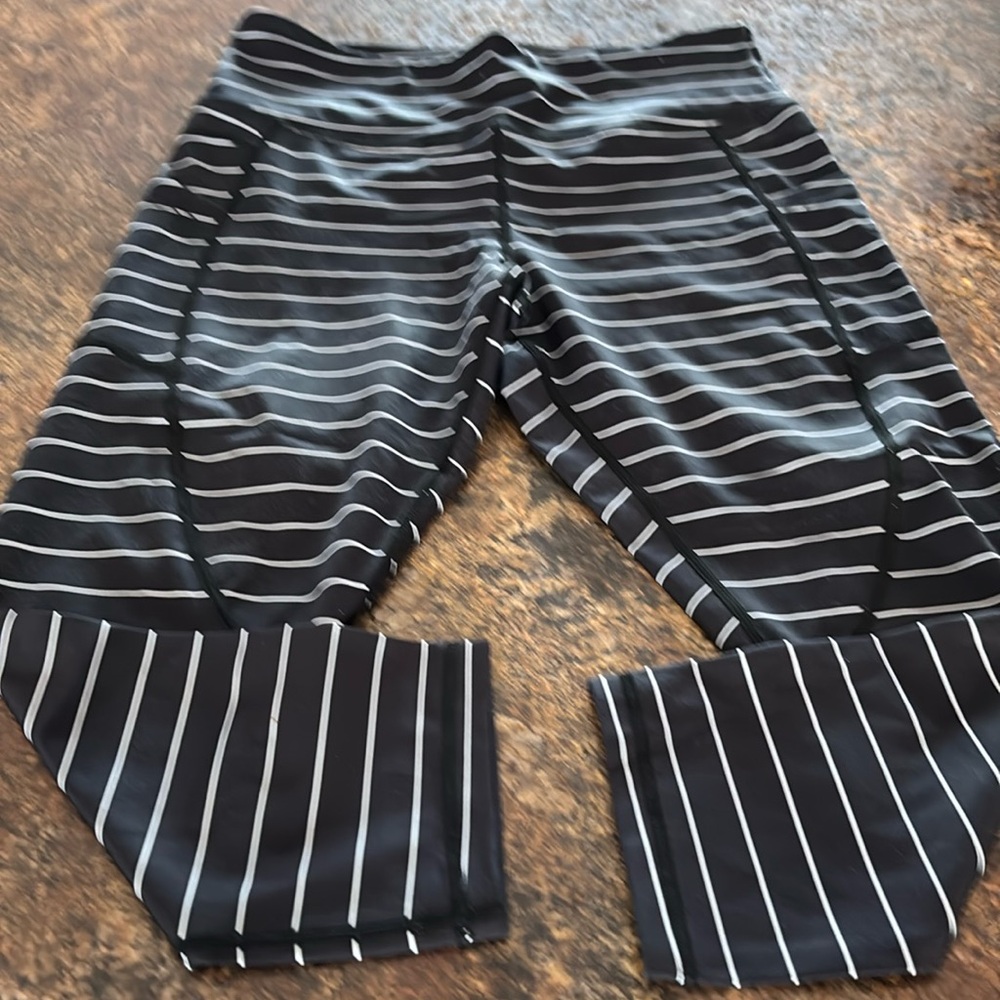 Zyia capris